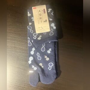 Daiso Tabi socks for men
